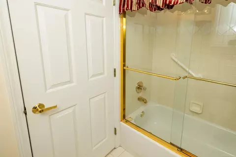 15955 Bentley Cir, Macomb, MI 48044 photo 24