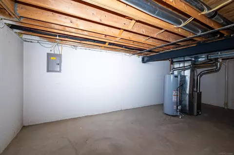 15955 Bentley Cir, Macomb, MI 48044 photo 37