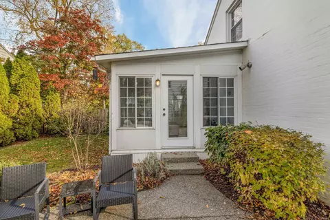 Exterior - 265 Williams, Grosse Pointe Farms, MI 48236 photo 7 of 8