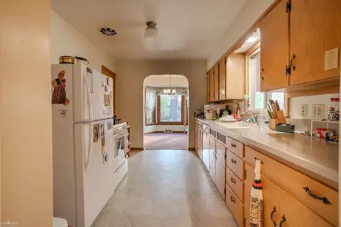 Entry Way - 705 Campbell, Owosso, MI 48867 photo 1 of 1