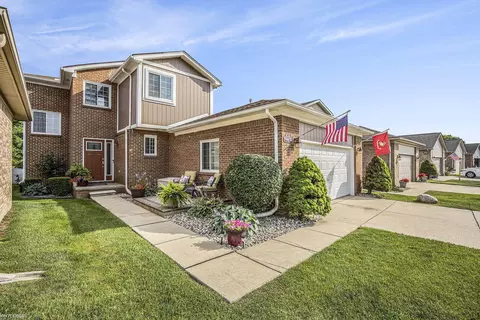 32922 Oakwood, Chesterfield, MI 48047