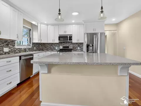Kitchen - 1248 Valetta, Temperance, MI 48182 photo 2 of 9