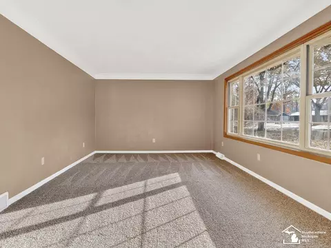 Living - 1248 Valetta, Temperance, MI 48182 photo 1 of 7