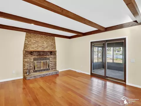 Living - 1248 Valetta, Temperance, MI 48182 photo 6 of 7