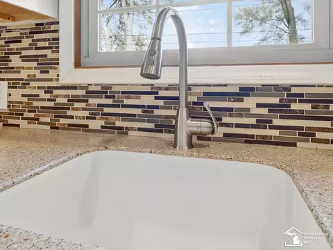 Kitchen - 1248 Valetta, Temperance, MI 48182 photo 7 of 9
