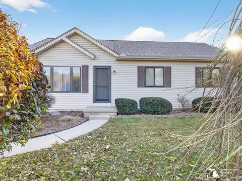 7010 Douglas, Lambertville, MI 48144