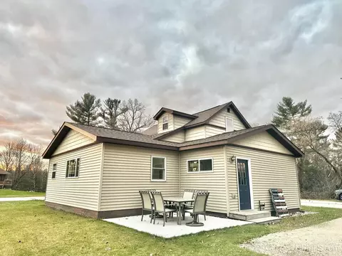 W3939 A, Loretto, MI 49852 photo 22