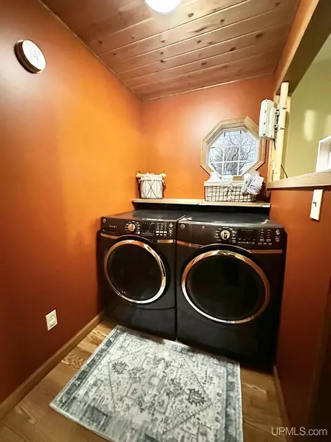 W3939 A, Loretto, MI 49852 photo 17