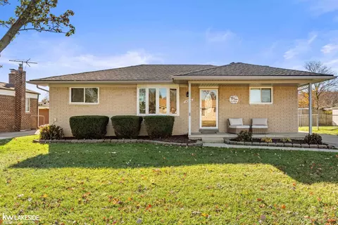 14946 Purdue, Sterling Heights, MI 48313