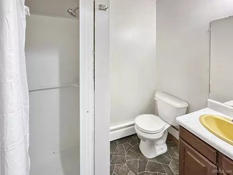 Bath - 905 Delta, Gladstone, MI 49837 photo 2 of 3