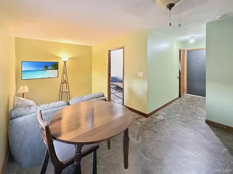 Living - 905 Delta, Gladstone, MI 49837 photo 1 of 3