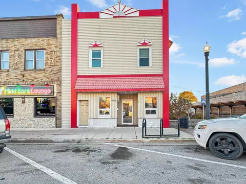 905 Delta, Gladstone, MI 49837