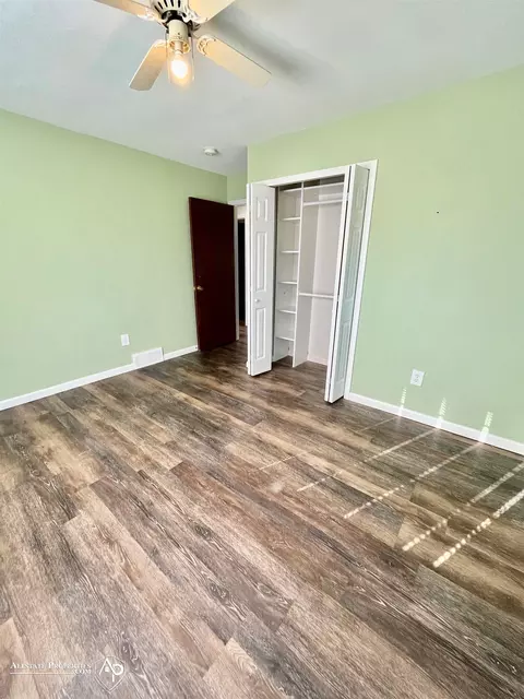 Bedroom - 6323 Bluejay, Flint, MI 48506 photo 3 of 4