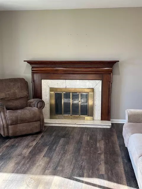 Living - 6323 Bluejay, Flint, MI 48506 photo 2 of 2