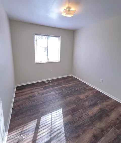 Bedroom - 6323 Bluejay, Flint, MI 48506 photo 2 of 4