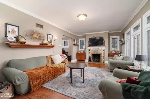 Living - 976 Lakepointe, Grosse Pointe Park, MI 48230 photo 1 of 3