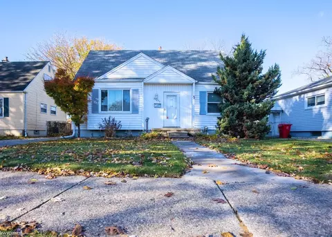 29257 Commonwealth, Roseville, MI 48066