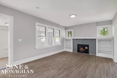Living - 768 Pinecrest, Ferndale, MI 48220 photo 2 of 6