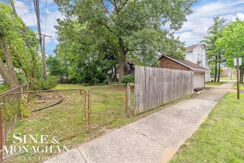 Exterior - 768 Pinecrest, Ferndale, MI 48220 photo 7 of 10