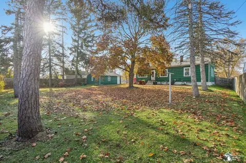 Exterior - 1212 Bentley, Monroe, MI 48162 photo 6 of 7