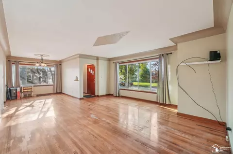 Living - 1212 Bentley, Monroe, MI 48162 photo 3 of 3