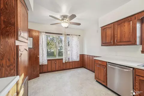 Kitchen - 1212 Bentley, Monroe, MI 48162 photo 3 of 3