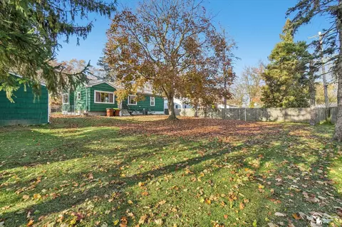 Exterior - 1212 Bentley, Monroe, MI 48162 photo 5 of 7