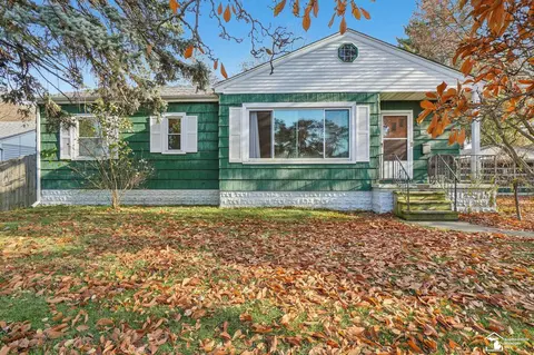 Exterior - 1212 Bentley, Monroe, MI 48162 photo 2 of 7