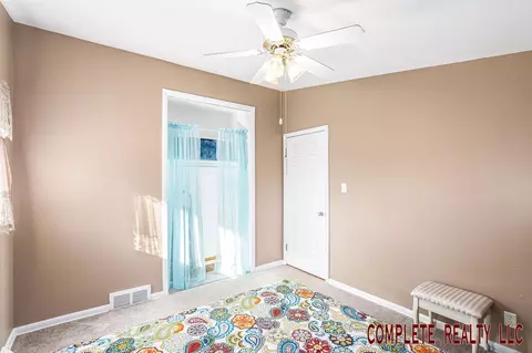 Bedroom - 810 Macdonald Ave, Flint, MI 48507 photo 3 of 5