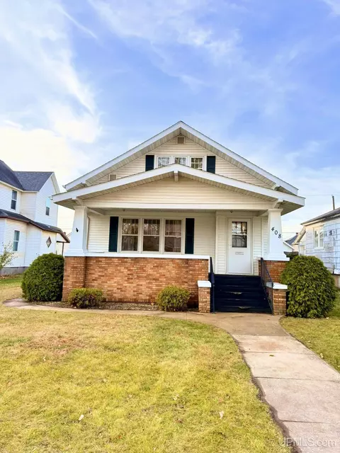 408 S 14th, Escanaba, MI 49829