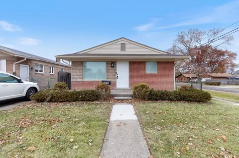 19631 Williamson, Clinton Township, MI 48035