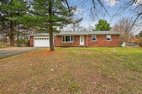 892 Mary, Lapeer, MI 48446
