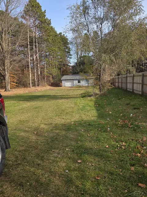 6528 N Towerline, Hope, MI 48628