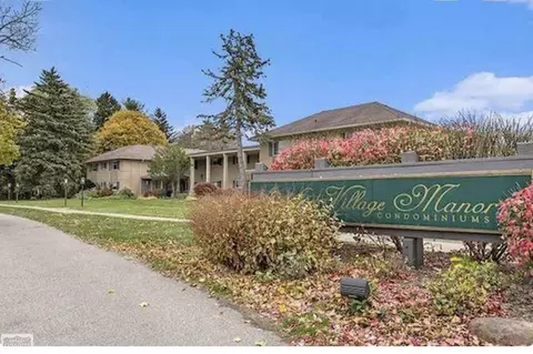 2309 Walton UNIT 30, Rochester Hills, MI 48309
