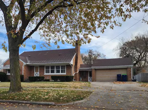1615 S Jackson, Bay City, MI 48708