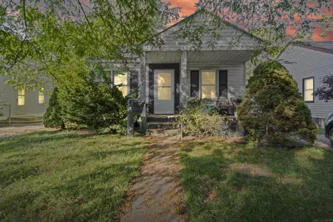 18941 Kingsville, Harper Woods, MI 48225