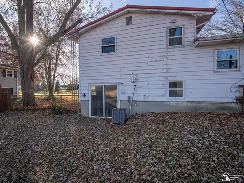 5679 Catawba, Adrian, MI 49221 photo 32