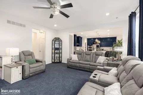 24628 Beach, Macomb, MI 48042 photo 12