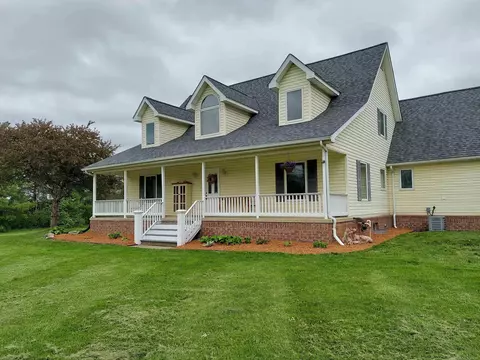 18450 Pratt, Armada, MI 48005