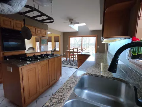 Kitchen - 18450 Pratt, Armada, MI 48005 photo 2 of 2