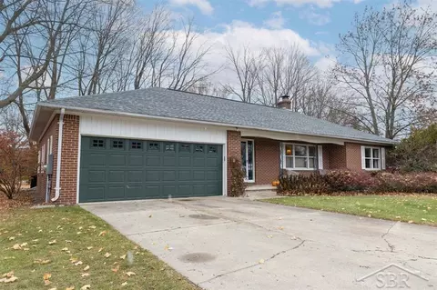 Exterior - 291 E Oak, Harrison, MI 48625 photo 2 of 9