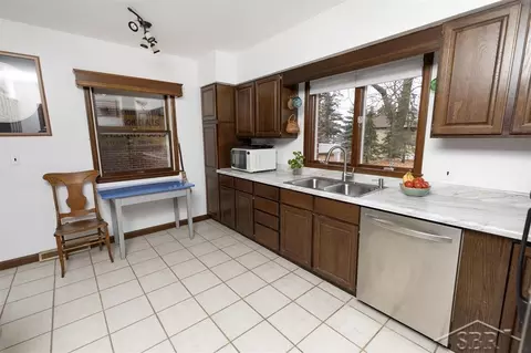 Kitchen - 291 E Oak, Harrison, MI 48625 photo 1 of 2