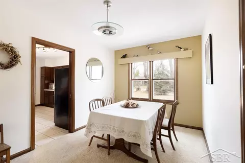 Dining - 291 E Oak, Harrison, MI 48625 photo 2 of 2