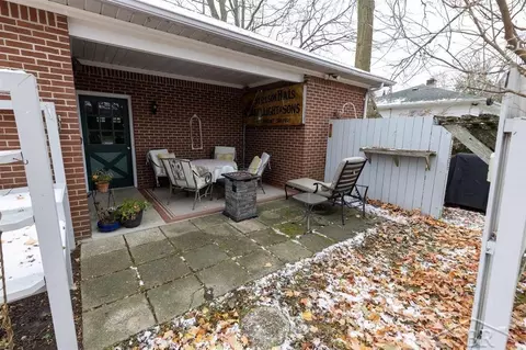 Exterior - 291 E Oak, Harrison, MI 48625 photo 3 of 9