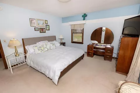 Bedroom - 291 E Oak, Harrison, MI 48625 photo 2 of 4