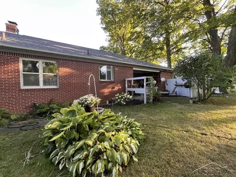 Exterior - 291 E Oak, Harrison, MI 48625 photo 7 of 9