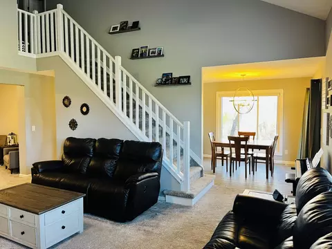 Living - 5909 Bradford, Jackson, MI 49201 photo 3 of 3