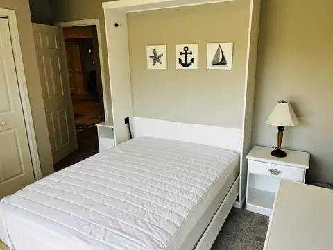 Bedroom - 5909 Bradford, Jackson, MI 49201 photo 4 of 8