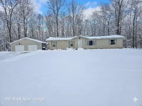2002 W Isabella, Midland, MI 48640