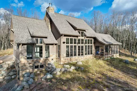 18751 Big Lk, Watersmeet, MI 49969